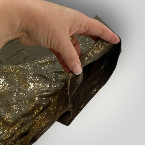 Jennifer Lopez Green Shimmery Top - Picture 10 of 13